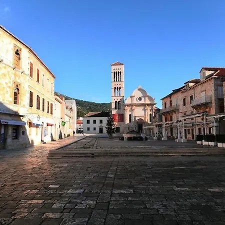 Hvar Hula