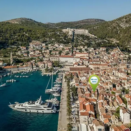 Hvar Hula *