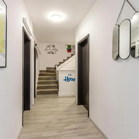 Apartament Hvar Hula *