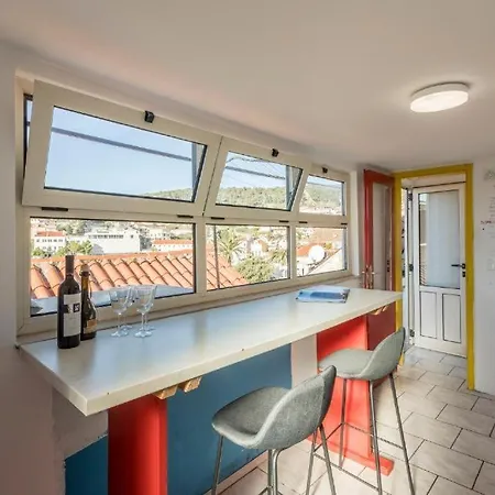 Hvar Hula Apartament *